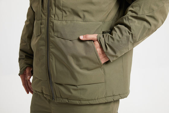 Polyester Fiber Winter Coat with Stand Collar Solid Colors Camouflage Zipper Closure